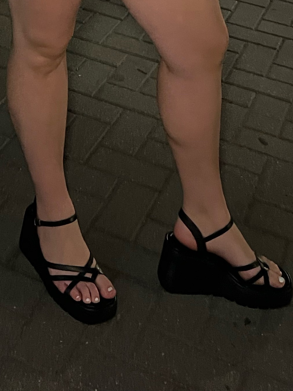 black strappy platform heels size 11